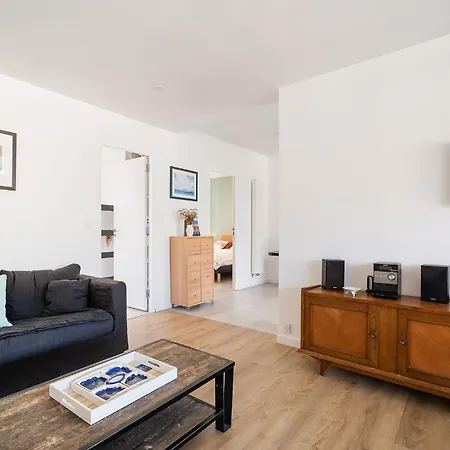 Holiday home Maison A 1300 M Des Plages